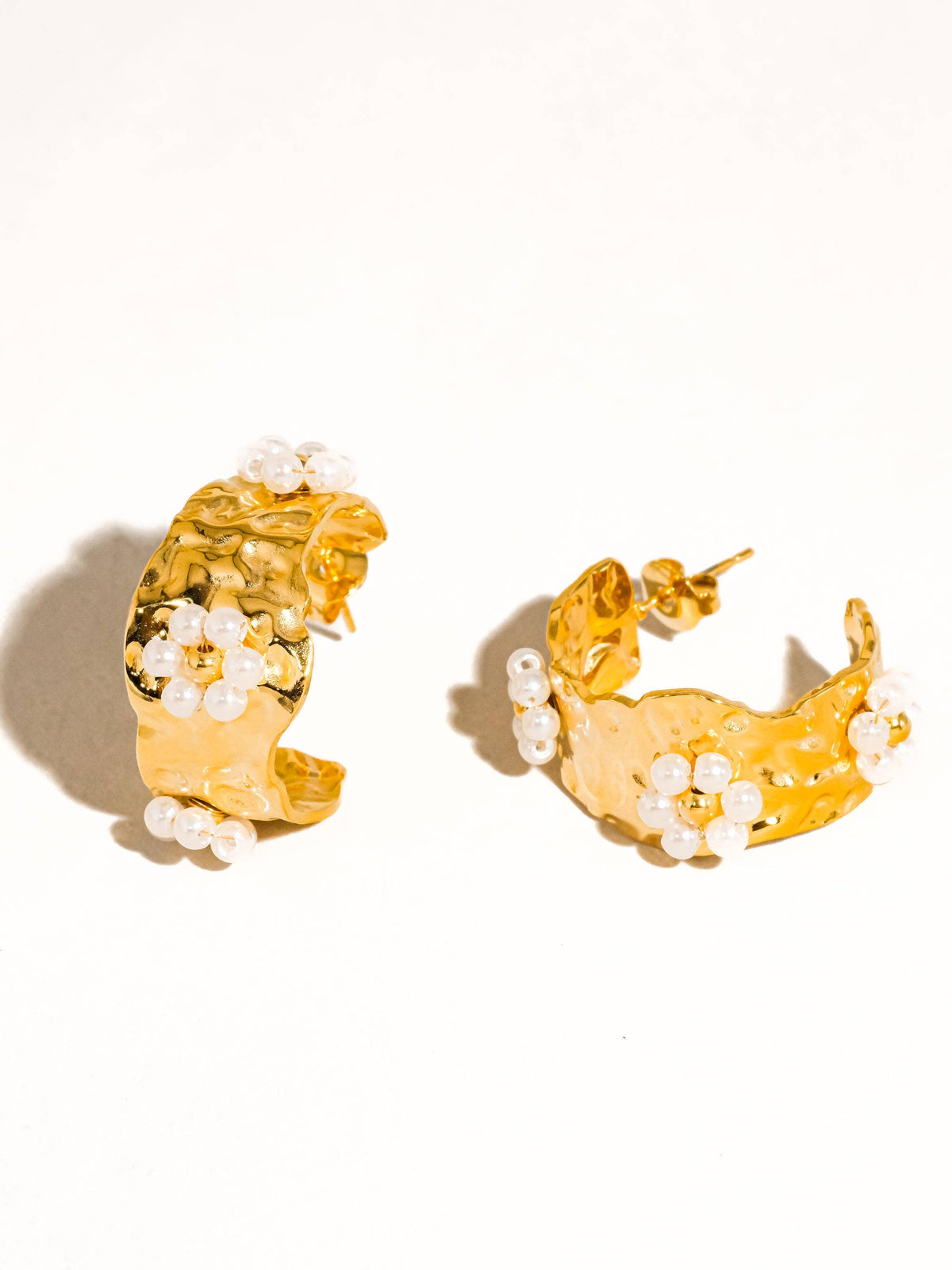 Flanerie Charme 18K Gold Non-Tarnish Vintage Floral Hoop Earring