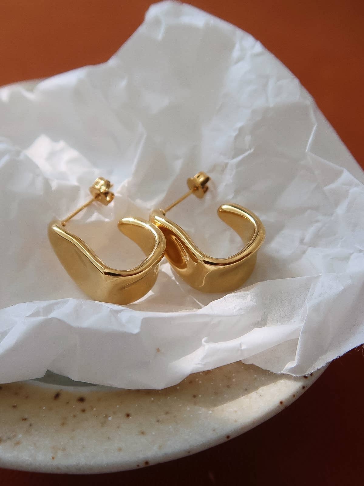 Flanerie Ninelle 18K Gold Non-Tarnish Sculpted Wave Hoop Earrings