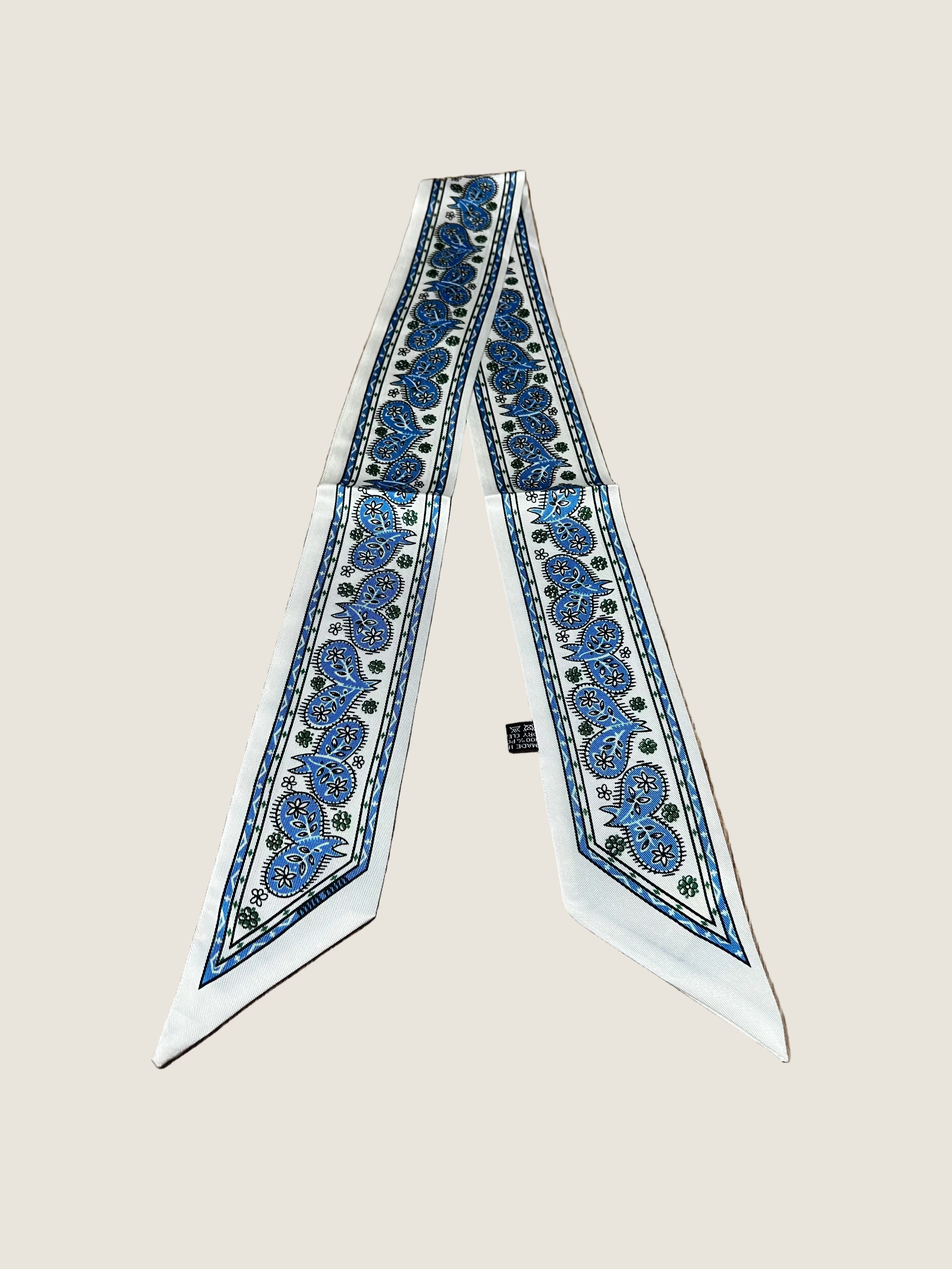 Ribbon Scarf