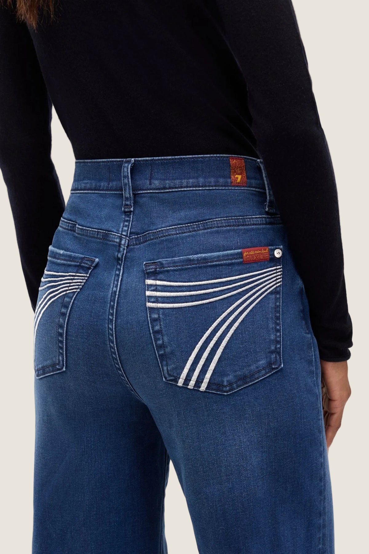 7 For All Mankind Jeans Ultra High Rise Jo in Slim Illusion Crater