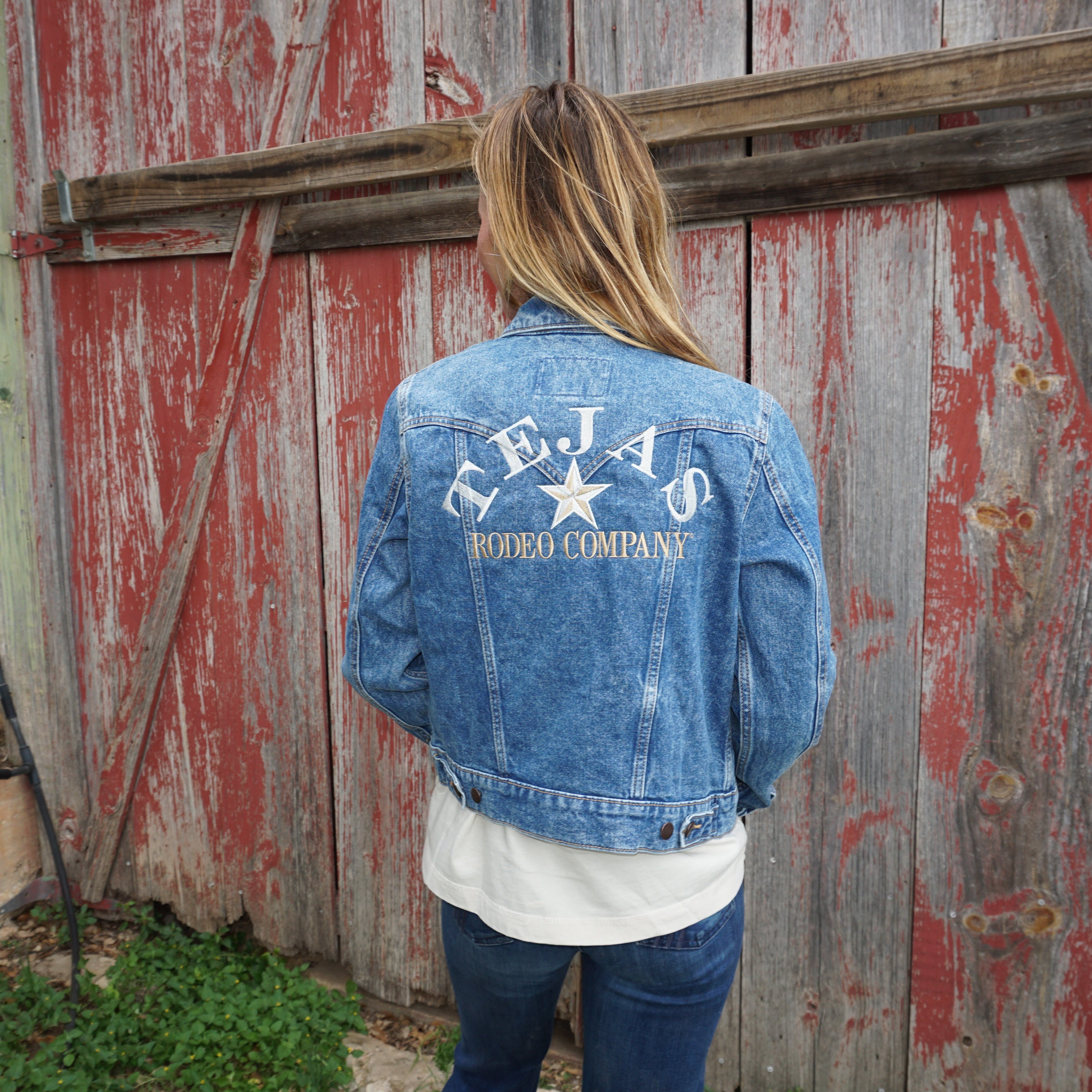 Wrangler Women's Iconic Western Denim Jacket