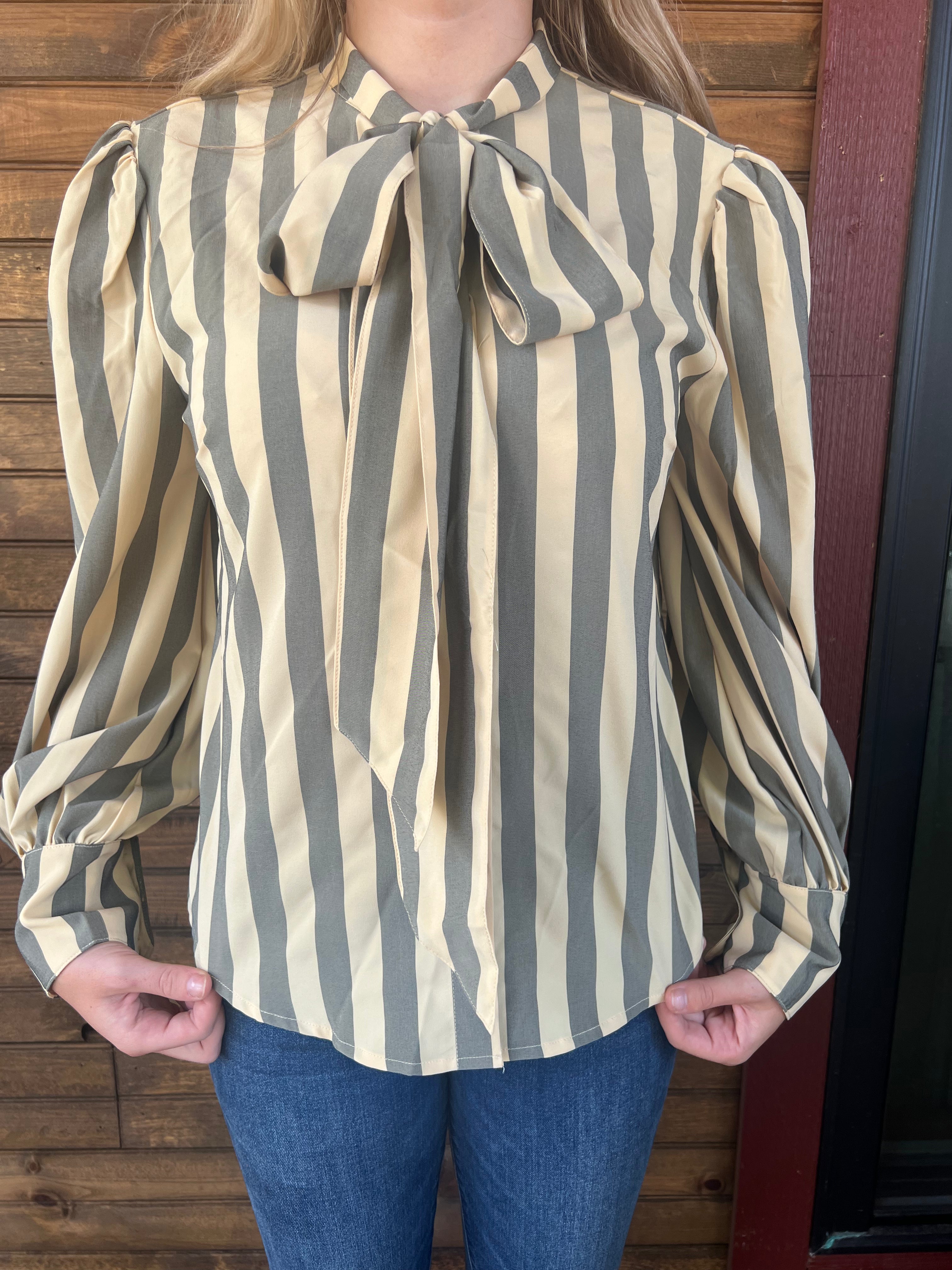 Howdy Hanny Tie Top Brown/Tan Low Bow Top