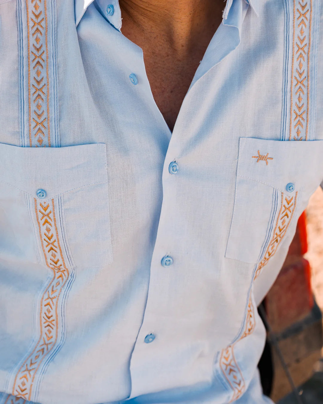 Texas Standard Tejas Guayabera- Benavides Oro