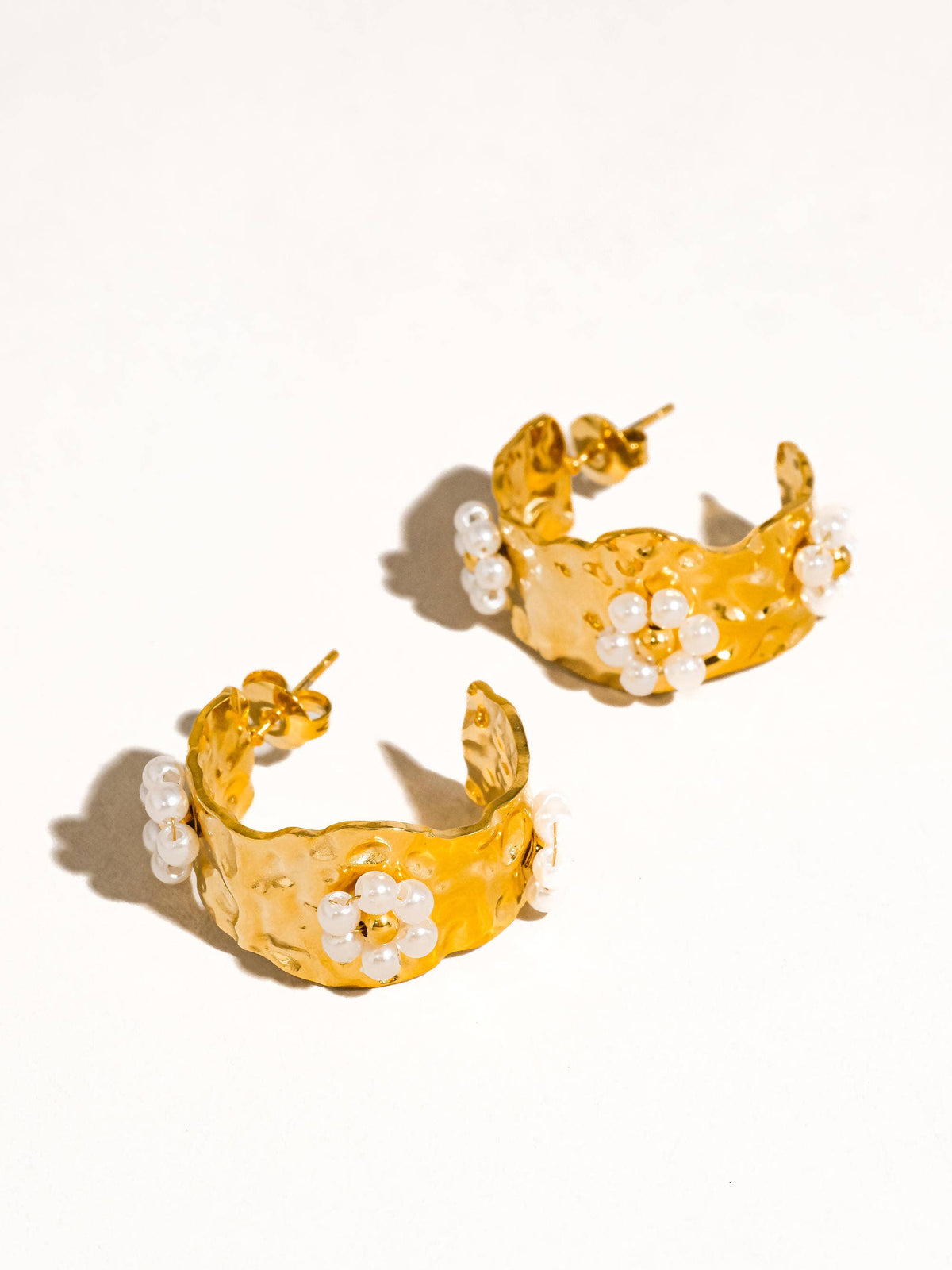 Flanerie Charme 18K Gold Non-Tarnish Vintage Floral Hoop Earring