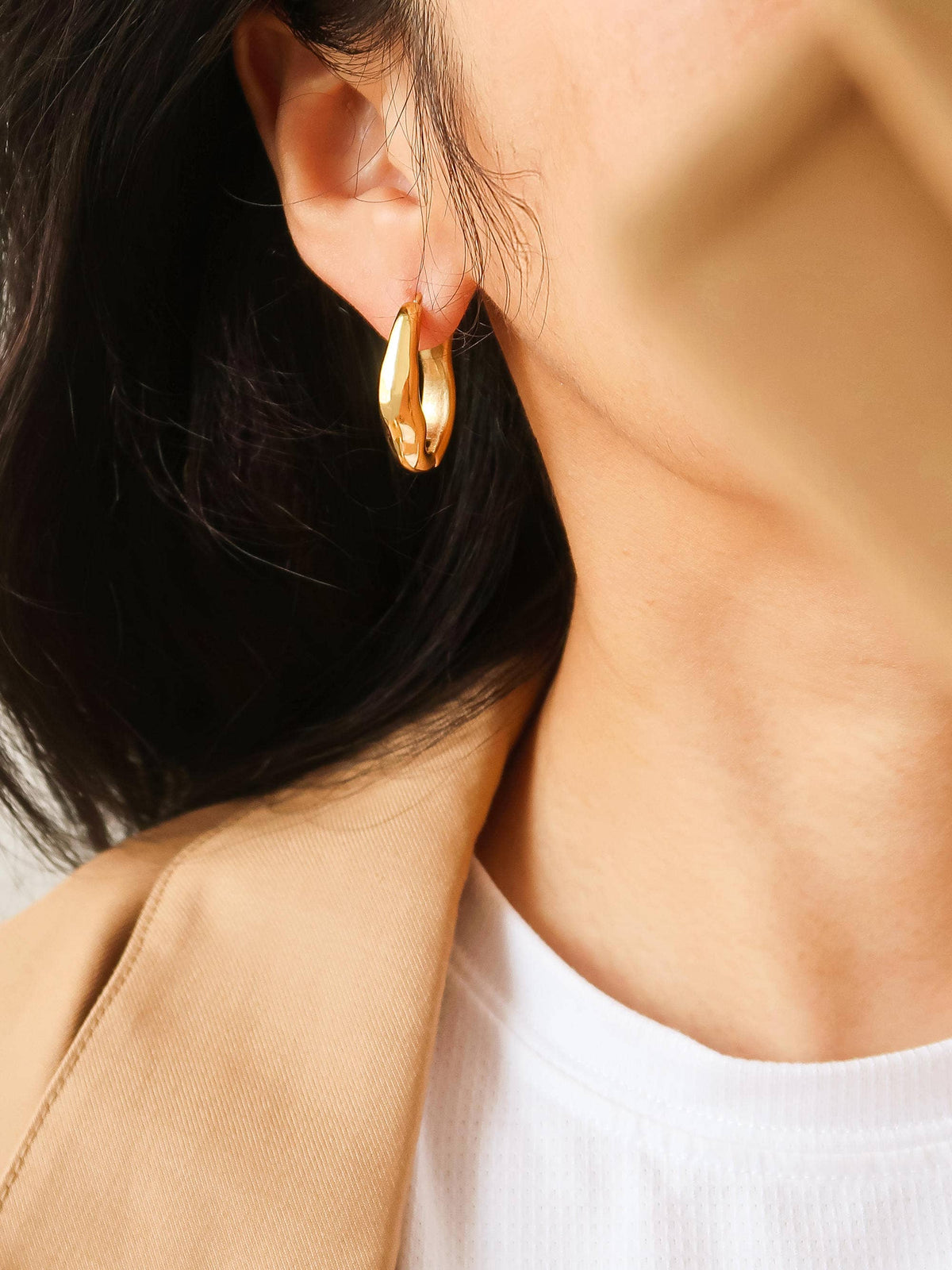Flanerie Darcy 18K Gold Non-Tarnish Oval Hoop Earring
