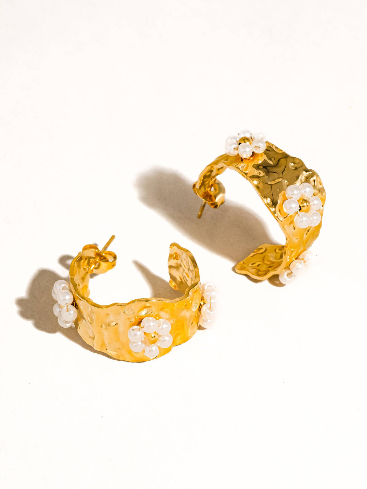 Flanerie Charme 18K Gold Non-Tarnish Vintage Floral Hoop Earring