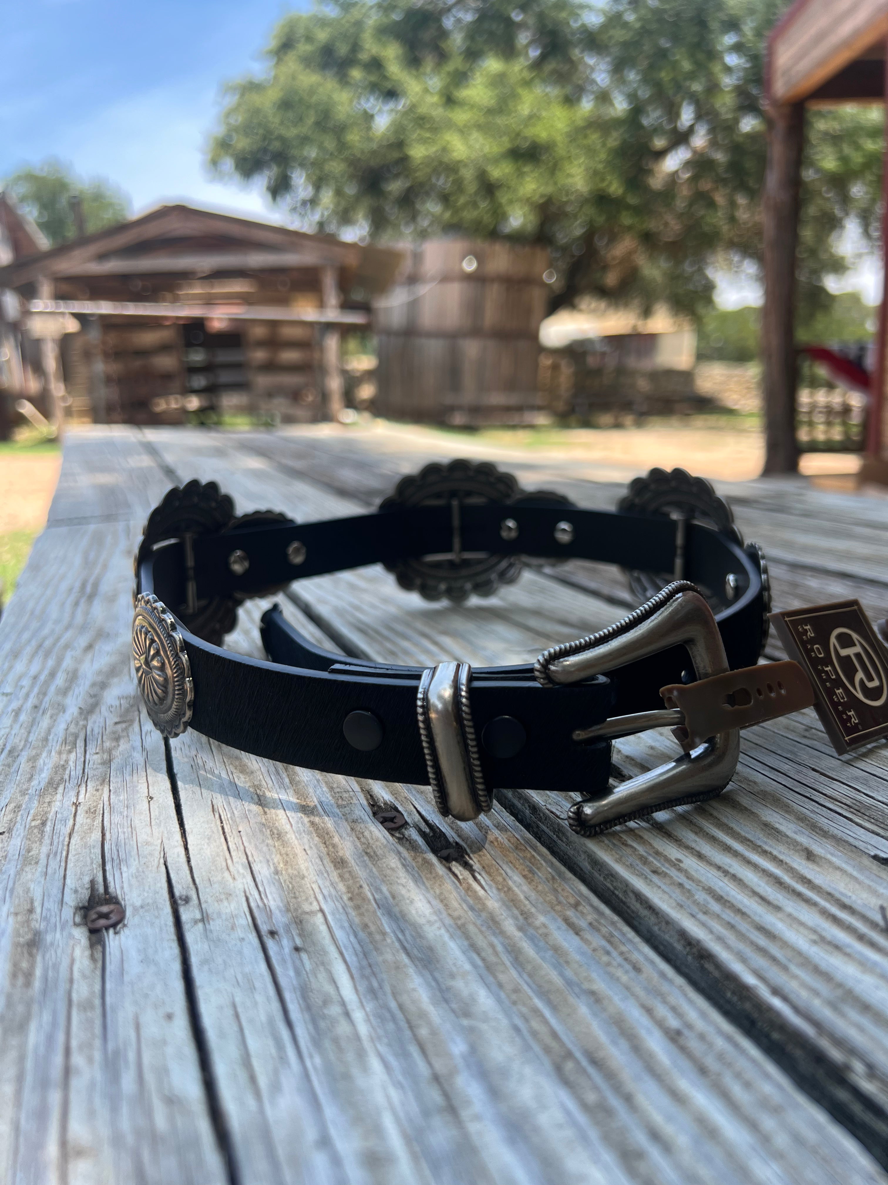 Roper Women's Western Conco 1" Black Cowhide Belt