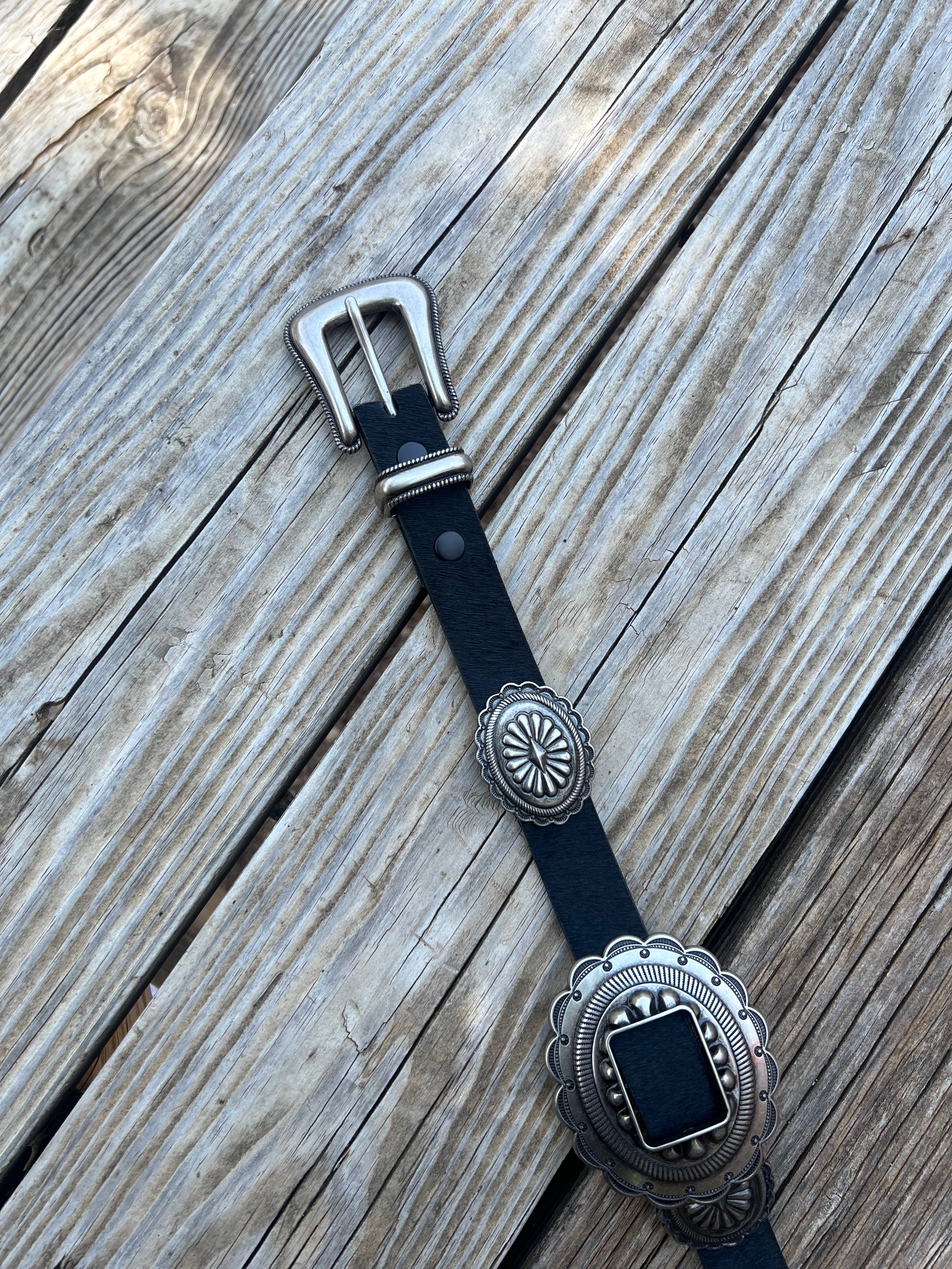Roper Women's Western Conco 1" Black Cowhide Belt