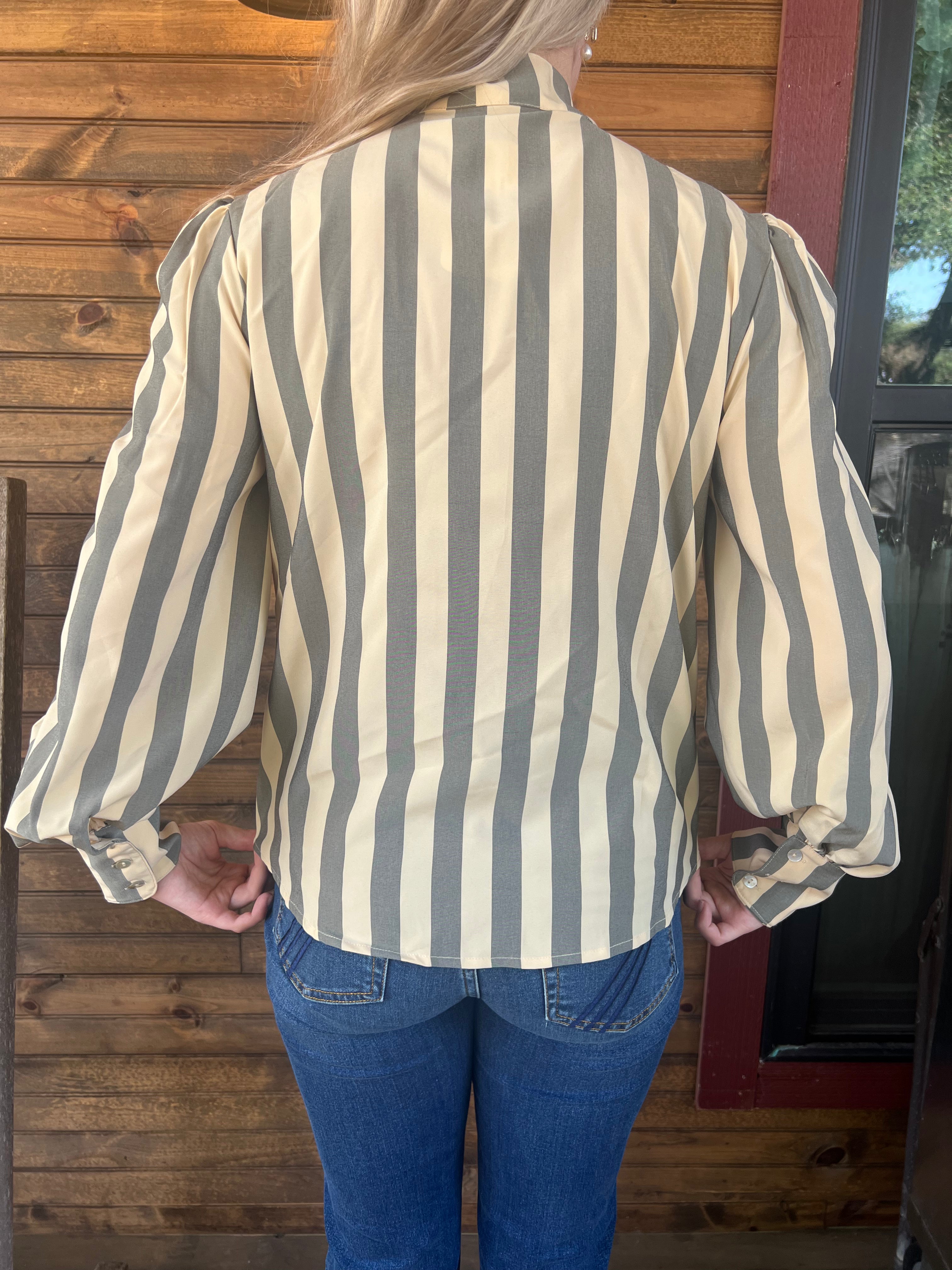 Howdy Hanny Tie Top Brown/Tan Low Bow Top