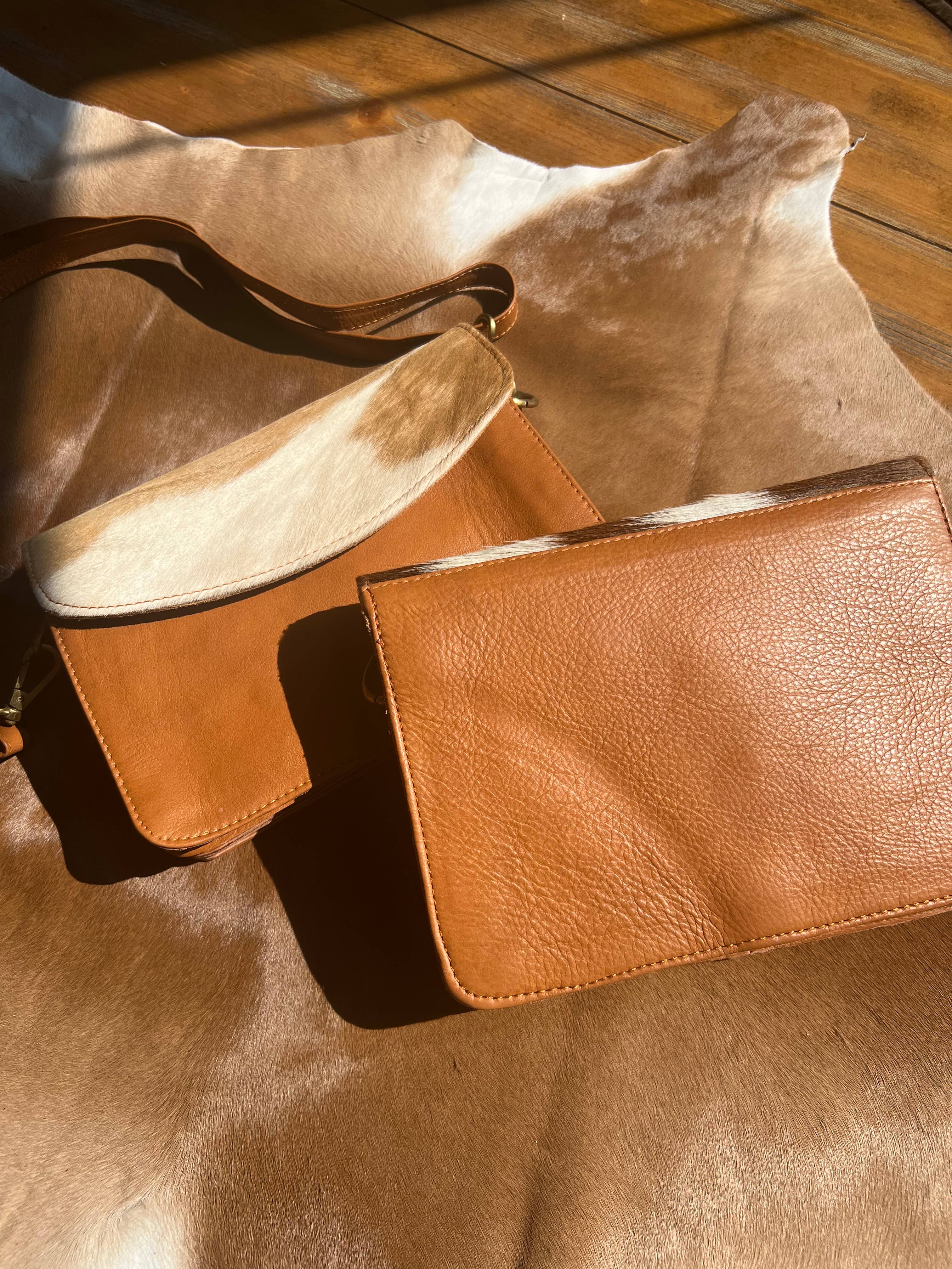 Westrian International Cowhide Leather Keep It Simple Crossbody Purse